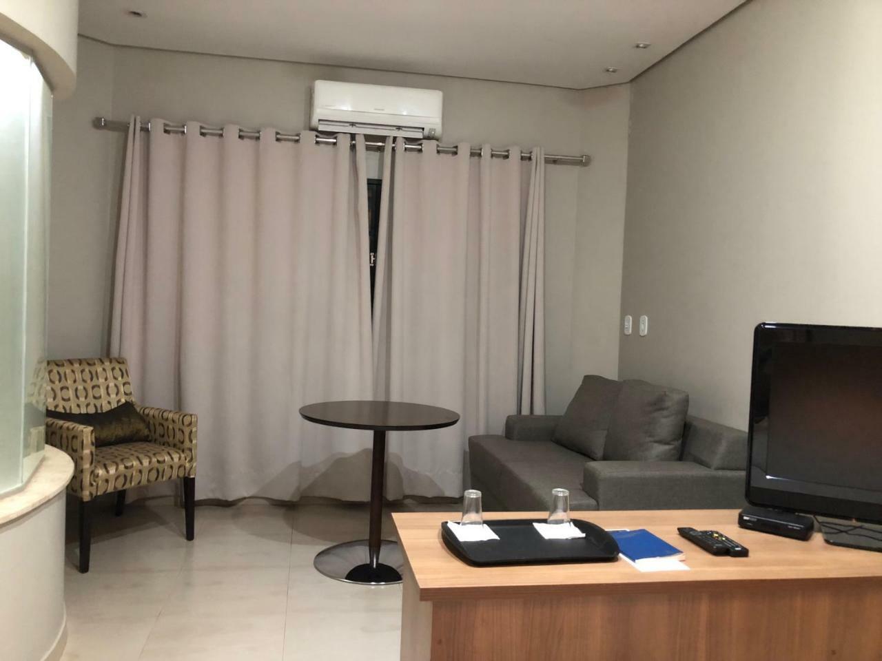 Cast Comfort Hotel Paranaíba Buitenkant foto